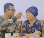 romantis tak memandang usia