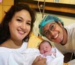 Potret Pertama Bersama Mama dan Papa