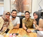 <i>Double Date</i>