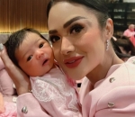  Cantik mirip nenek Krisdayanti