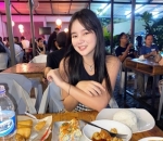 makan di Gajah Mada Food Street