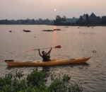 <i>Kayaking</i>