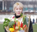 Rambut <i>Blonde</i> Spesial Upacara Kelulusan