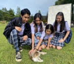 Bermain Dengan Kucing<br>