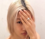 kece dengan rambut pirang
