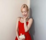 Manis dengan gaun simpel