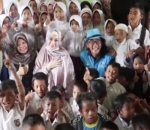 Momen Saat Bansos di Garut