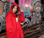 ala <i>red riding hood</i>