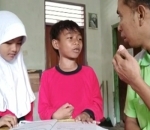 Mengajari Kebersihan dan Kesopanan