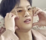 memasang aegyo