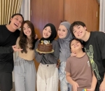 di Momen ultah putri delina