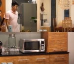 Meja makan dan dapur