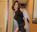 lengket banget dengan <i>mommy</i>