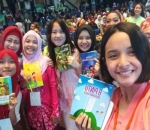 Penulis buku