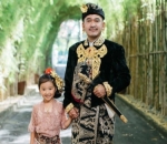 Kompakan Pakai Baju Adat