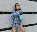 Hits Dengan Kemeja Gombrong