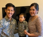 Pakai Baju Couple