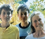 Maye Musk Bersama Elon Musk dan Kimbal