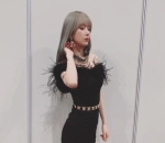 Tampil Seksi dan Glamor