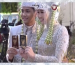 Pamer Buku Nikah