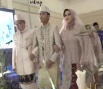 Bintang Emon Bersama Orang Tua Mempelai Wanita
