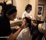 Arsy Pakai <i>Make Up</i>