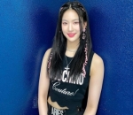 <i>Fangirl</i> Garis Keras