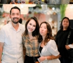 Momen di Perayaan Kafe Ayu Ting Ting