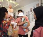 Tatapan Pertama Cipung ke Baby Moana