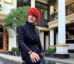 Tampil Serba Hitam