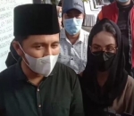 Emil Dardak dan Arumi Bachsin Ungkap Sosok Mendiang Hermanto Dardak