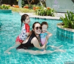 Asyik Berenang