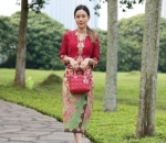 Manglingi dengan Kebaya