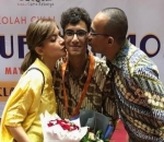 Momentum Wisuda Anak Sulung