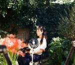 Seolah Tak Terganggu Saat Bersantai