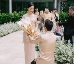 Rendi Bersimpuh