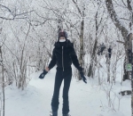 Bahagia Habiskan Waktu Main Ski