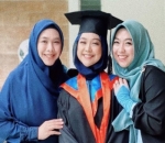 Potret Saat Wisuda