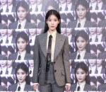IU