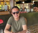 Makan di Restoran Fancy
