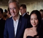 Foto Bareng Bernard Arnault