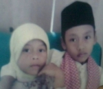 Anak Kedua dari Tiga Bersaudara