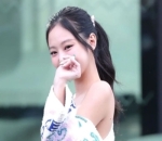 <i>Flying Kiss</i> Untuk Fans