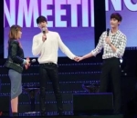 Keakraban di Fan Meeting