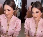 Kenakan Baju Adat Bugis