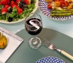 Miliki Peralatan Makan Berkelas