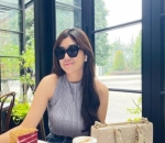 Nongkrong di Tempat Elit