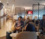 Fokus Dengarkan Pengarahan