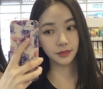 Karina Glowing di Potret Predebut