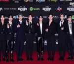 Stray Kids